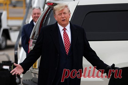 Еще одна женщина обвинила Трампа в изнасиловании. В ходе судебного процесса еще одна женщина обвинила бывшего президента США Дональда Трампа в изнасиловании. 81-летняя предпринимательница Джессика Лидс рассказала федеральному жюри, что это случилось в самолете в 1978 или 1979 году. Бизнесмен притянул ее к себе и попытался поцеловать, а затем схватил за грудь.