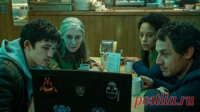 Отличный шпионский сериал С первых минут повествования сериал приковывает внимание и оторваться уже просто невозможно.