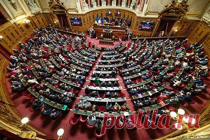 Премьер Франции оценил возможность роспуска парламента