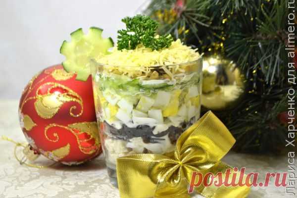 👌 Любимый салат с курицей и черносливом - праздничная порционная подача, рецепты с фото В преддверии зимних праздников делюсь рецептом достаточно простого по подбору ингредиентов салата, который непременно порадует гармоничным вкусом и нарядной порционной подачей в ст...
