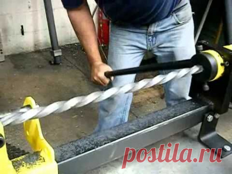 Torsionadora de Herreria - Dobladora de Hierro - Argentina - Maquina Forja - Rejas - YouTube