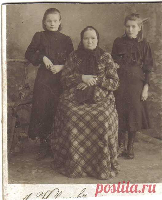 О ФОТОГРАФИЯХ УМЕРШИХ ЛЮДЕЙ...