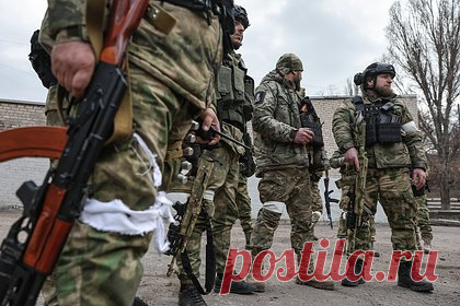 Чеченские спецназовцы взорвали вышку связи на территории России. Зачем им это было нужно?. Глава Чечни Рамзан Кадыров сообщил, что бойцы батальона «Запад-Ахмат» уничтожили вышку связи на территории Белгородской области ради того, чтобы лишить связи военных Вооруженных сил Украины (ВСУ). По утверждению Кадырова, за счет этого ВСУ лишились и возможности вызвать подкрепление.