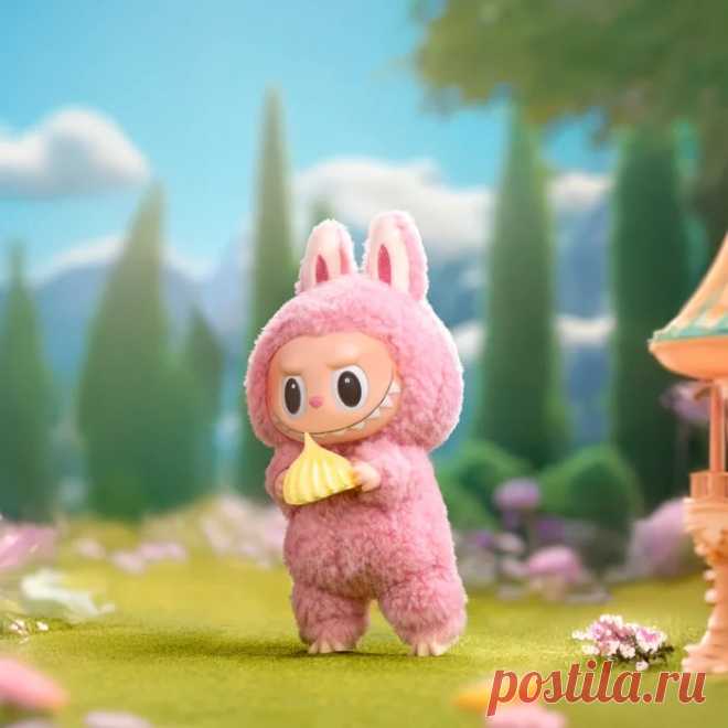 Яркая свежесть личи и ягод!
Labubu LYCHEE BERRY из коллекции Exciting Macarons — это взрыв сочных красок и нежной сладости в одном маленьком персонаже. Его яркие розово-красные оттенки напоминают вкус спелой личи и свежих ягод, наполняя пространство энергией и радостью.

Он словно только что сошёл с праздничного макаруна — легкий, воздушный и полный жизни. Он станет великолепным дополнением любой коллекции, а также подарком, который подарит улыбку и настроение свежести.
ор...