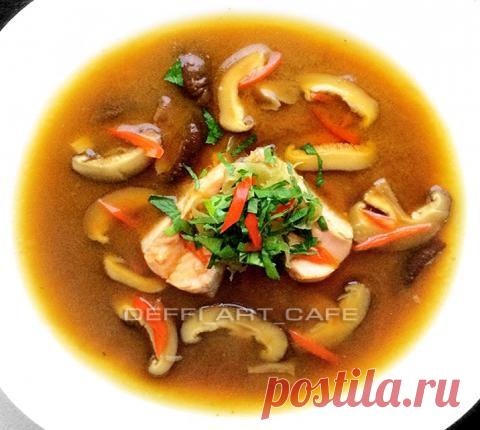 МИСО СУП С ФОРЕЛЬЮ И ШИИТАКЕ | 4vkusa.ru