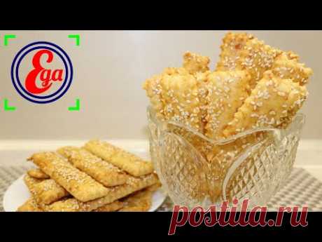 Хрустящее печенье с сырным вкусом. Сырные палочки с кунжутом