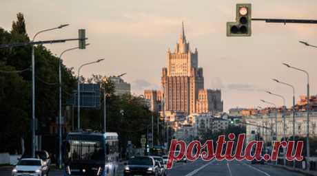 Россия в качестве ответной меры закрыла въезд в страну для 54 граждан Британии. Россия в качестве ответной меры включила в санкционный список 54 подданных Великобритании. Об этом сообщили в российском МИД. Читать далее