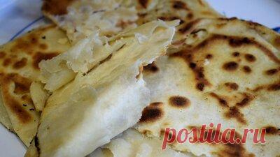 МУКА+КИПЯТОК! Я НЕ УСТАЮ ИХ ГОТОВИТЬ. ТАКОЕ ПРИГОТОВЛЕНИЕ ВЫ ЕЩЁ НЕ ВИДЕЛИ. — Смотреть в Эфире ♥♥ Спасибо за Like и Подписку на мой канал ♥ ♥

Самые нежные и вкусные лепешки на сковороде!

Рецепт: 
Мука – 175 гр
Сахар – 1/3 ст.л.
Соль – 1/3 ч.л…