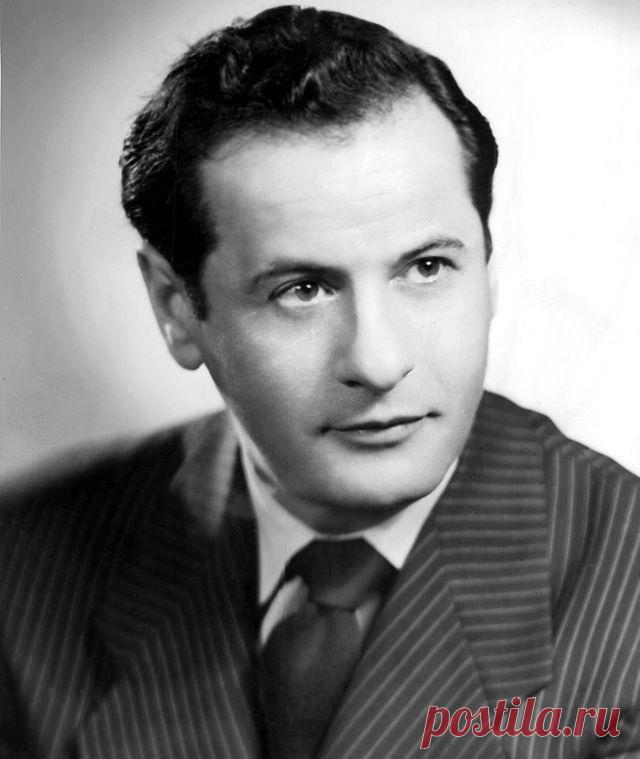 Илай Уоллак, 7 декабря, 1915
 • 24 июня 2014