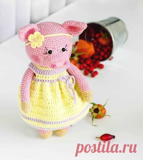 Хрюшенька в платье крючком амигуруми | AmiguRoom