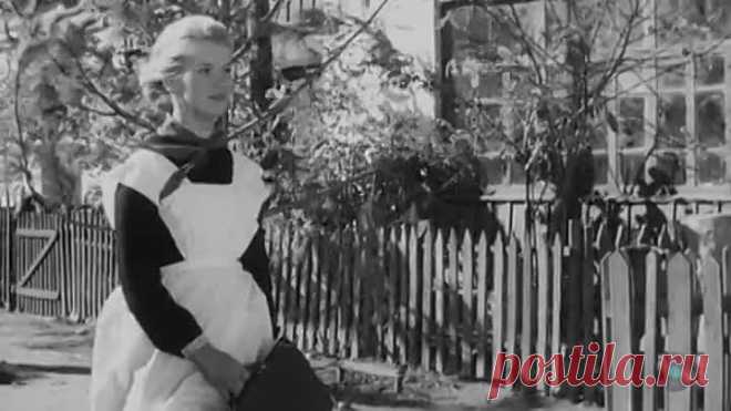 Вспоминая школьные годы... Сборник советских песен о школе