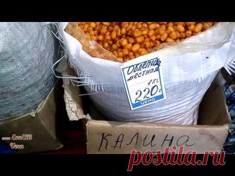 В подземном переходе..