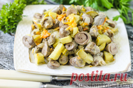 Рецепт: Салат с куриными сердечками на RussianFood.com