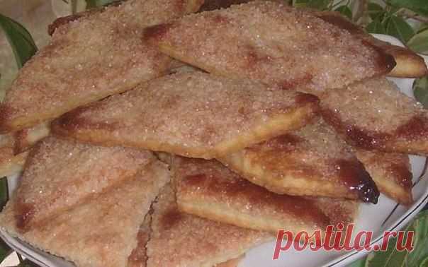 Лучшие рецепты Повара
Простое в приготовлении и очень вкусное ,хрустящее печенье

Ингредиенты:

1 пачка маргарина (250гр),
2 стакана муки,
1 баночка сметаны (230гр 21%),
сахар.