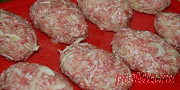 Сегодня свекровь удивила ленивыми голубцами — такая вкуснятина! - Fav0rit77.ru И быстро, и вкус отменный! Ингредиенты: 300 грамм капусты, 500 грамм свежего фарша, 100 грамм риса, 1 яйцо, соль, перец. Приготовление: Отвариваем рис до полуготовности, в это время...