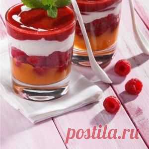 Ягодный десерт из малины, клубники и творога - Еда - msn