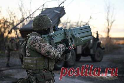 Шойгу заявил о росте числа поддерживающих Россию иностранных добровольцев. Число поддерживающих Россию и готовых выступать на ее стороне в зоне специальной военной операции (СВО) иностранных добровольцев увеличилось в семь раз. Об этом заявил министр обороны РФ Сергей Шойгу. «В семь раз увеличилось количество иностранных добровольцев, желающих воевать на стороне правды», — высказался он.