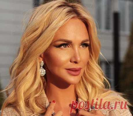Виктория Лопырева поздравила певицу Нюшу с важной датой – дочке звезды исполнился годик