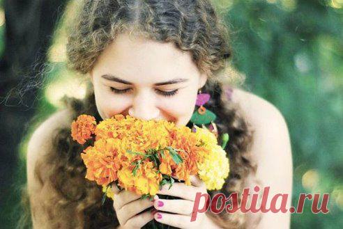 Не ждите, что станет легче, проще, лучше. Не станет. Трудности будут всегда. Учитесь быть счастливыми прямо сейчас. Иначе не успеете.