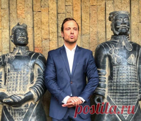 Алексей Чадов с сыном: чем парни занимались в снежном лесу