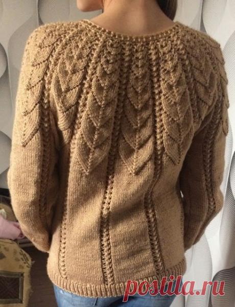 Свитер с ажурной кокеткой + расчет петель для круглой кокетки спицами.