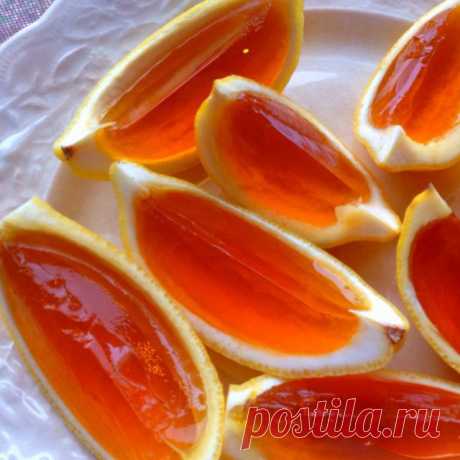 Arnold Palmer jello shots! 1 box lemon jello, Firefly sweet tea vodka, 10 lemons.  | Denise Landis приколол(а) это к доске Entertaining