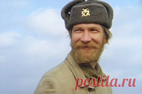 Актер из «Особенностей национальной охоты» предрек больше смертей от алкоголя. Актер Виктор Бычков, сыгравший Кузьмича в фильме «Особенности национальной охоты», назвал причину пьянства в России, комментируя отравление алкоголем в Оренбургской области. По мнению Бычкова, россияне злоупотребляют алкоголем из-за финансовой неустроенности в жизни и отсутствия надежд на лучшее.
