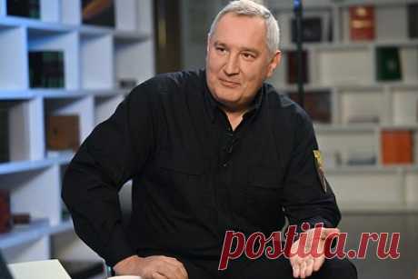 Рогозин призвал Стрелкова «не чесать языком» и «отправиться на передовую». Экс-гендиректор «Роскосмоса» и руководитель спецотряда военных советников «Царские волки» Дмитрий Рогозин посоветовал бывшему министру обороны Донецкой народной республики (ДНР) Игорю Гиркину (Стрелкову) перестать «чесать языком» и «отправиться на передовую». «Я здесь уже. Но тебя в ЛНР ждут, вперед, бро», — заявил он.