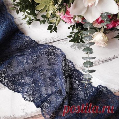 Очень глубокий соблазнительный синий...
#кружева_hobbymama
