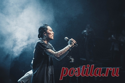 Скриптонит выпустит совместный альбом с qurt и Индаблэк. Рэпер Скриптонит (настоящее имя Адиль Жалелов) выпустит совместный альбом с артистами qurt и Индаблэк. Релиз «Плохие привычки» выйдет на лейбле Жалелова Musica36. В нем каждый из исполнителей расскажет о своем пути преодоления плохих привычек, увлечении женщинами и музыкальной индустрии.