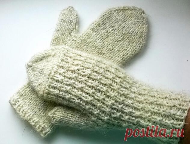 Простейший и симпатичный узор на зиму для варежек, носков.