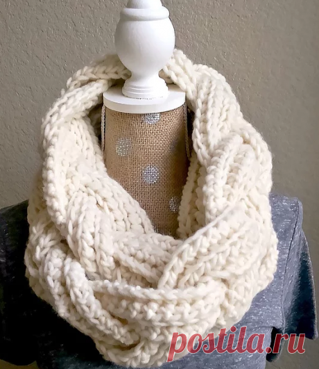 Braided Infinity Scarf | The Snugglery | A Place for Yarn Lovers