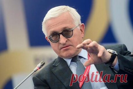 Российским властям предложили определить «параметры дойки» бизнеса. Бизнес готов платить в бюджет больше налогов, но компании боятся, что без фиксации договоренностей государство может в дальнейшем использовать другие механизмы изъятия сверхдоходов, в том числе экспортные пошлины. Об этом заявил глава Российского союза промышленников и предпринимателей (РСПП) Александр Шохин.
