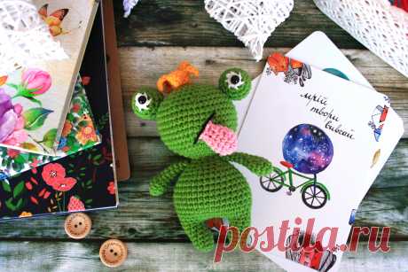 PDF Фиона мини лягушка крючком. FREE crochet pattern; Аmigurumi animal patterns. Амигуруми схемы и описания на русском. Вязаные игрушки и поделки своими руками #amimore - Лягушка, лягушонок.