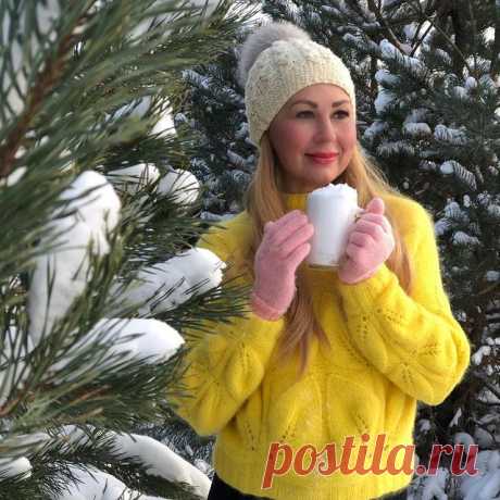 Photo by Чалма♥︎Шапка♥︎Свитер♥︎Сумка on January 19, 2021. На изображении может находиться: 1 человек, напиток, дерево, кофейная чашка, на улице и часть тела крупным планом.