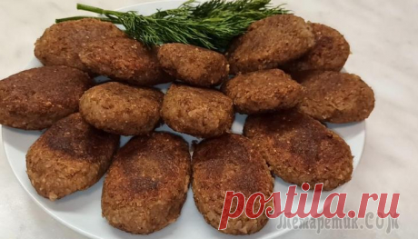 Kотлеты без мяса и яиц. Постные котлеты из гречки Всем привет! Предлагаю приготовить вкусные котлеты из гречки без мяса и яиц. Они отлично сочетаются с овощными салатами и консервированными овощами. Такие котлеты идеально в пост , а также как разнооб...