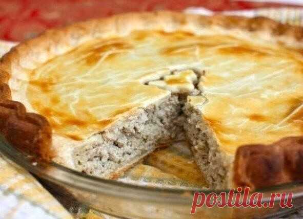 Быстрые пироги к ужину 
 
1) Пирог с мясом 
Ингредиенты: 
- 2 яйца 
- 1/2 ч. л. соли 
- 1 стакан муки 
- 1 стакан кефира 
- 1 ч. л. соды. 
 
Для начинки: 
- 300 г фарша 
- 2-3 луковицы (порезать кубиками) 
- соль, перец — по вкусу. 
 
Приготовление: 
 
Кефир смешиваем с содой и оставляем минут на 5. Затем добавляем остальные ингредиенты и хорошо перемешиваем. Смазываем форму маслом, посыпаем мукой и выливаем половину теста. Выкладываем подготовленную начинку (сырой фарш) и...