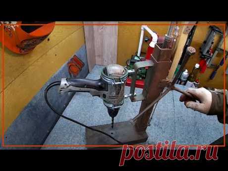 Сверлильный станок своими руками. Из хлама. Drilling machine with your own hands. From junk.