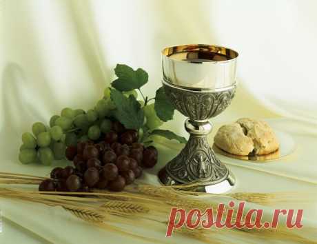 УСТАВ О ТОМ, МОЖНО ЛИ ПИТЬ ВИНО И ПИВО В ПОСТ И В КАКИХ КОЛИЧЕСТВАХ? 
Типикон разрешает в субботние и воскресные дни Великого поста, а так же в некоторые праздники, которые случаются в этот период, испивать на трапезе красовулю вина. При этом Типикон оговаривается, что разрешение дано ради человеческой немощи, поскольку монаху лучше всего совсем не пить вина. Красовуля – это сосуд, в который вмещается сжатый кулак; таким образом, мера эта условна и зависит от телосложения ...