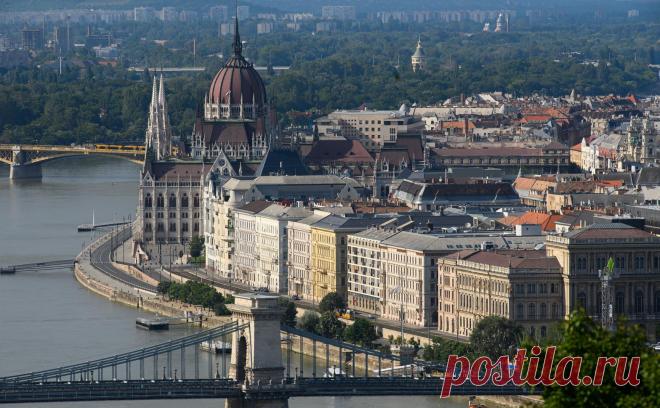 Bloomberg узнал о препятствовании Венгрии в проекте-ответе Евросоюза КНР. Венгрия блокирует новое соглашение, которое позволит ЕС продолжать финансировать проекты в Африке, на Карибах и в Тихом океане в рамках инфраструктурного проекта Global Gateway. Похожий проект, «Пояс и путь», есть у Китая