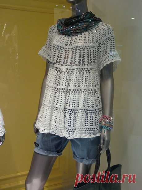 Связать крючком ажурную красоту.