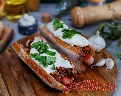 ​Хот-доги с сырным соусом