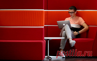 Правообладатели и IT-компании в России договорились удалять пиратские домены. Соответствующие поправки вносятся в меморандум о сотрудничестве в сфере охраны исключительных прав в эпоху развития цифровых технологий, который был подписан правообладателями и крупнейшими интернет-компаниями 1 ноября 2018 года