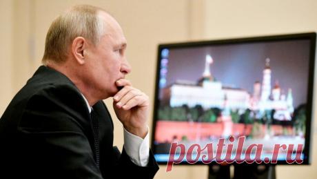 Вот почему Путин до сих пор пользуется Windows XP, которая не поддерживается уже 5 лет По олдскулу.
