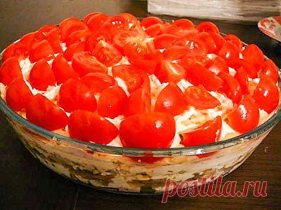 Cлоеный салат с грибами «Красная Шапочка». Фото-рецепт / Готовим.РУ