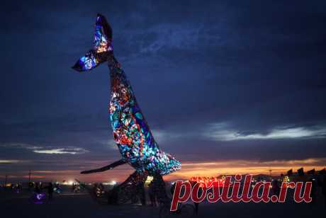 Самые впечатляющие арт-инсталляции фестиваля Burning Man 2016 | Чёрт побери