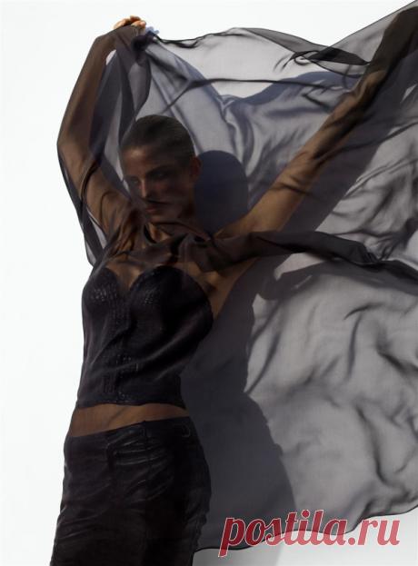 Изабели Фонтана (Isabeli Fontana) в фотосессии Сольве Сундсбо (Solve Sundsbo) (2007).