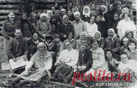 Местные жители. Пополнить бригады &quot;каналоармейцев&quot; они могли без труда. За одно слово, иногда и даже не сказанное. Да многое еще за что...

Советская шутка: Кто строил левую сторону Беломорканала? - Тот, кто рассказывал политические анекдоты. - А правую? - Кто их слушал.