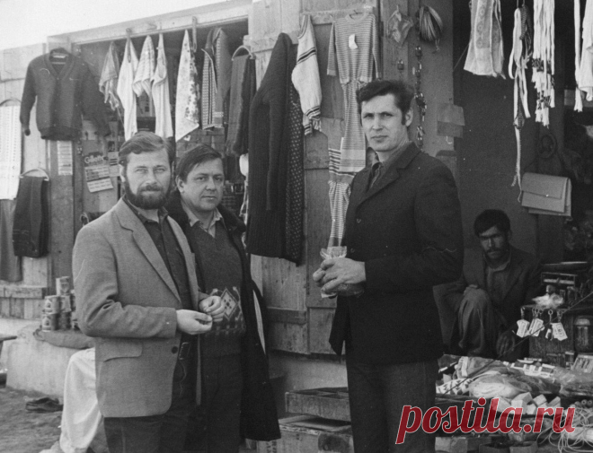 Ребята, я  вас  помню.  И  до  сих  пор  берегу  тот  японский  зонтик,  который  вы  купили  в  этом  дукане  и  подарили  мне.  Спасибо.