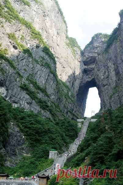 Китайская пещера «Небесные врата»: 999 с / Экстремальный досуг